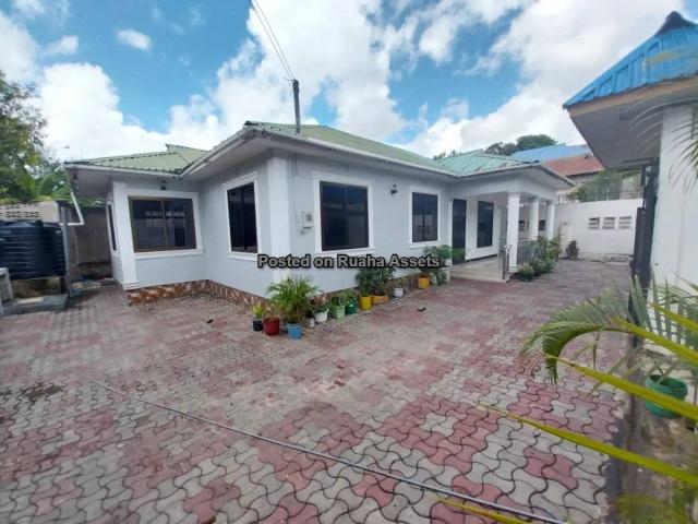 House and Apartments for Sale-Kimara Bonyokwa V8, Kwa Deemangwe, Dar es Salaam-Sell-Sell